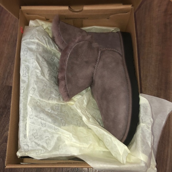 Purple UGGS - Picture 2 of 4